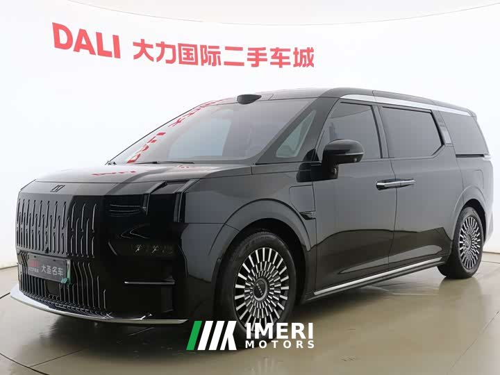 Zeekr 009 6-Seater Executive AWD 108kWh