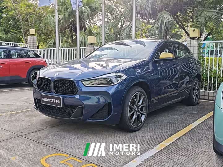 BMW X2 sDrive 25i Sunlight Edition