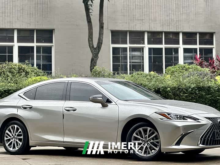 Lexus ES 2021 200 Excellence Edition - ავტომობილი ჩინეთიდან