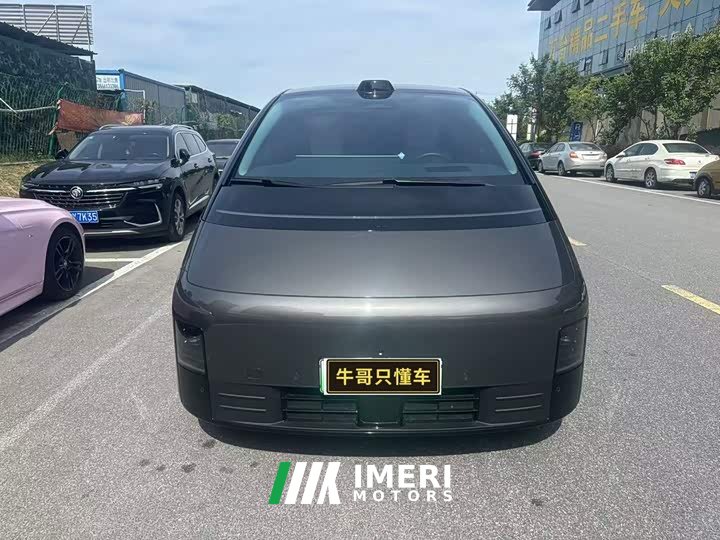 Li Auto Ideal MEGA Ultra