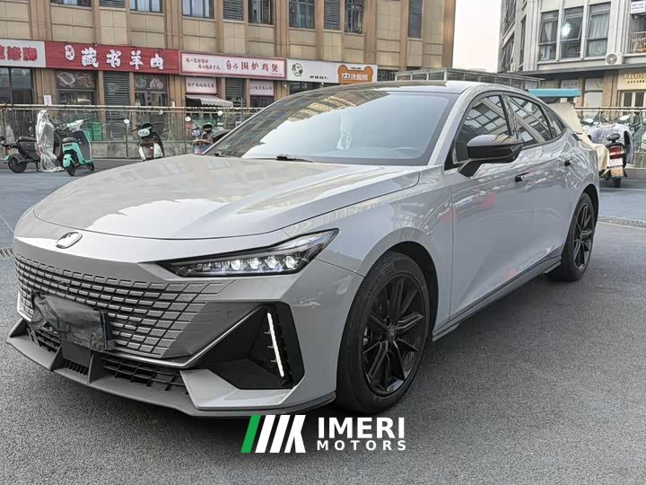 Changan UNI-V 1.5T premium