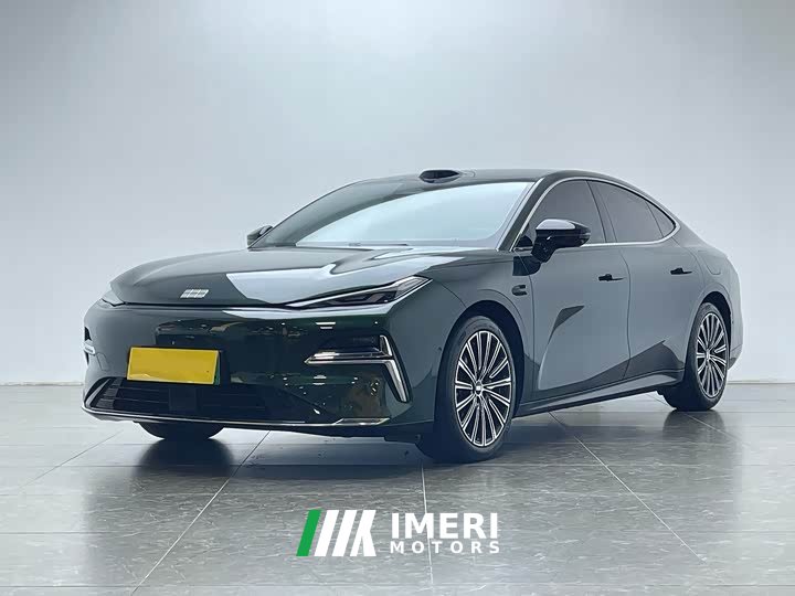 Geely Galaxy Starship 8 130km EM-P Starship Edition