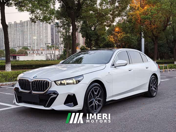 BMW i5 eDrive 35L Exclusive M Sports Package