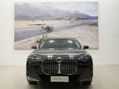 BMW 7 Series 2023 735Li M Sports Package - ფოტო 3