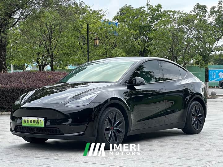 Tesla Model Y standard range rear-wheel drive version