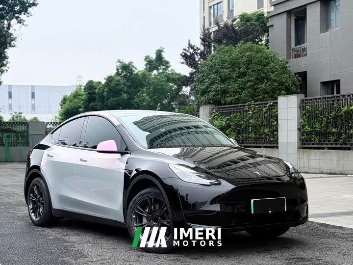 Tesla Model Y rear-wheel drive version