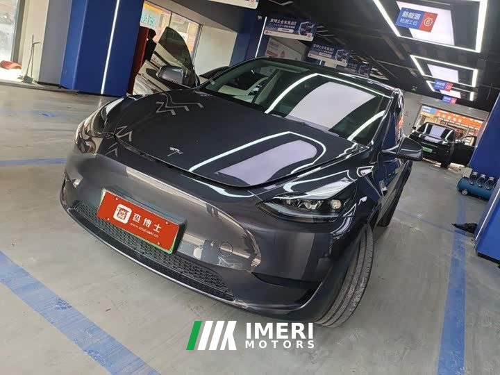 Tesla Model Y rear-wheel drive version