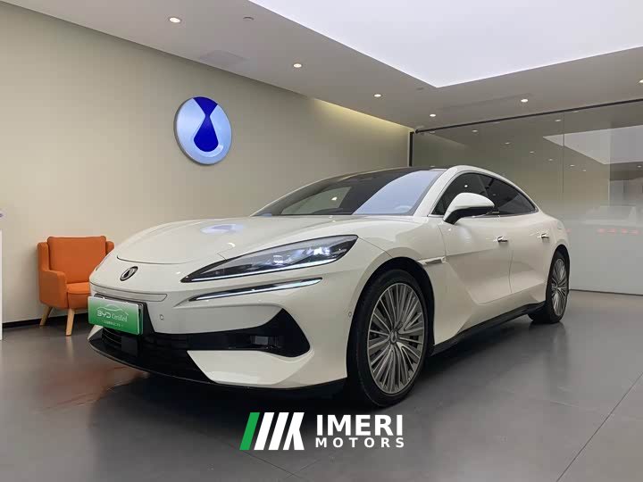 Denza Z9 2024 1100km AWD Ultra