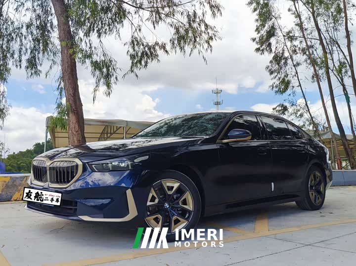 BMW 5 Series 2024 525Li M Sports Package
