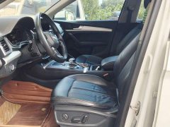 Audi Q5L 2020 facelift 40 TFSI enjoys fashionable style - photo 16