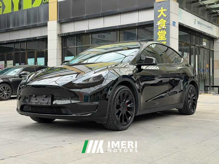 Tesla Model Y long-range all-wheel drive version