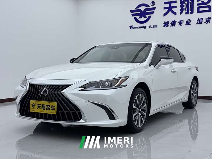 Lexus ES 2023 200 Excellence Edition - ავტომობილი ჩინეთიდან