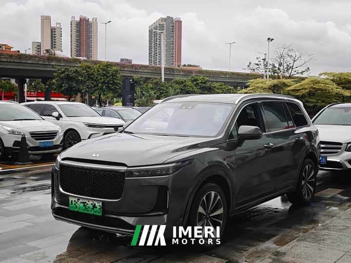 Li Auto Ideal ONE 2020 extended range 6-seater version