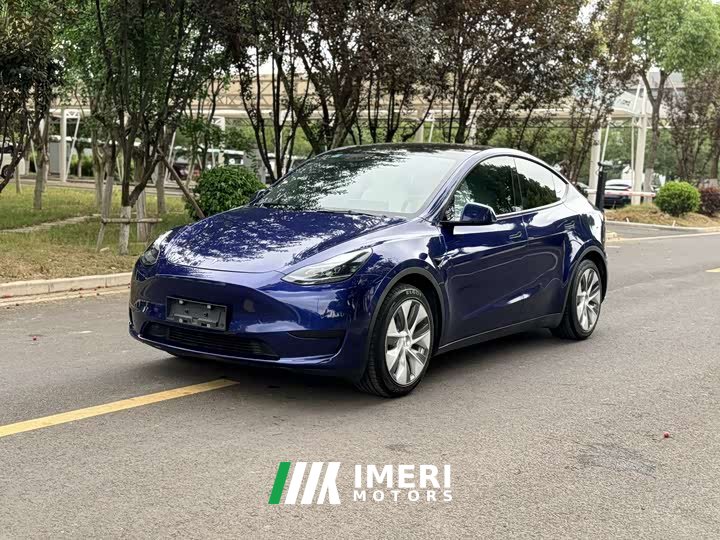 Tesla Model Y 2022 rear-wheel drive version