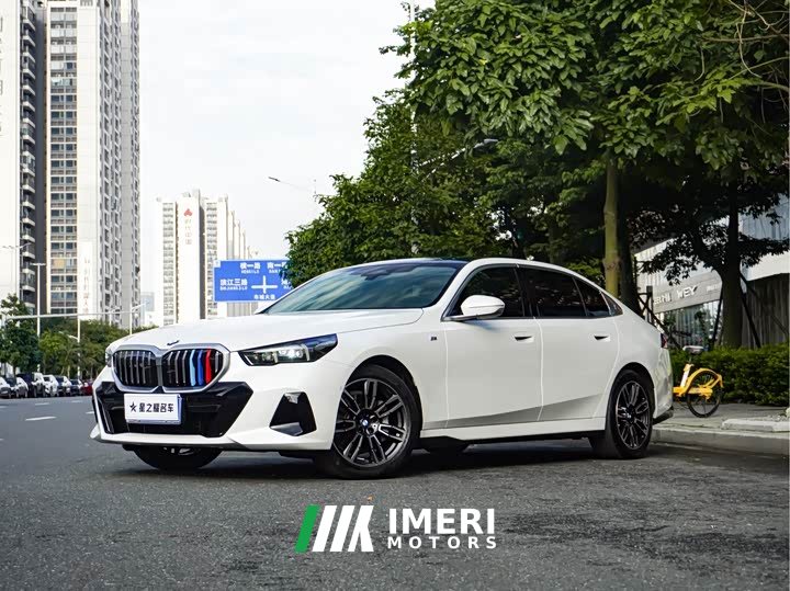 BMW 5 Series 530Li Leading M Sports Package