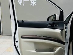 Buick GL8 Land Business Class Comfort Edition - ფოტო 20