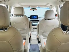 Buick GL8 Land Business Class Comfort Edition - ფოტო 9