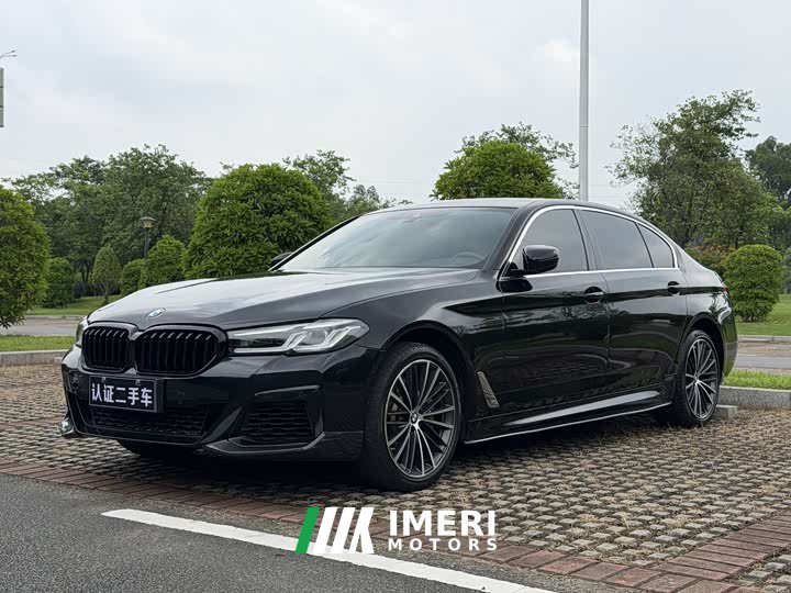 BMW 5 Series 2022 facelift 530Li leading M sports package