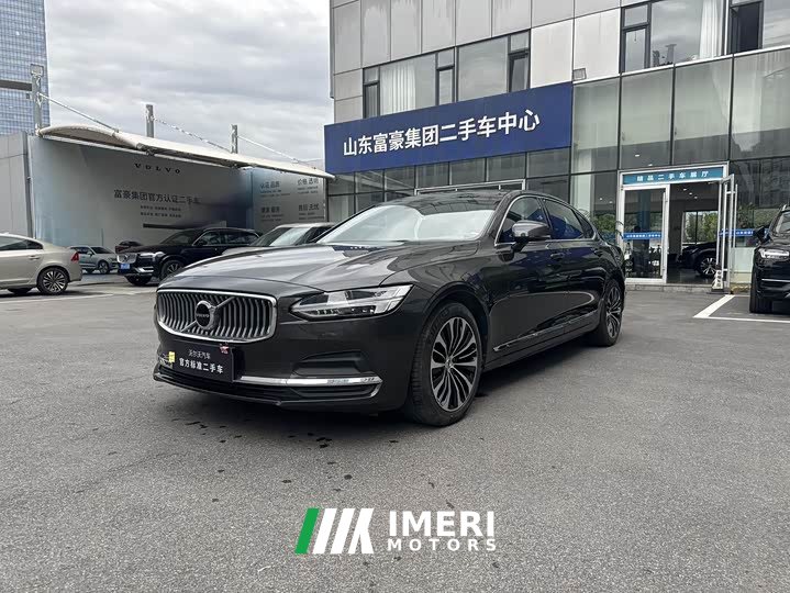 Volvo S90 B5 Momentum Luxury Edition