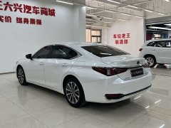 Lexus ES 200 Excellence Edition - photo 5