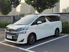 Toyota Vellfire Crown Hybrid 2.5L HV Luxury Edition - фото 1