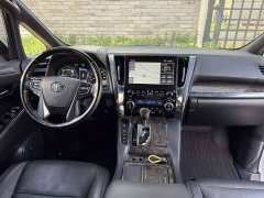 Toyota Vellfire Crown Hybrid 2.5L HV Luxury Edition - фото 8