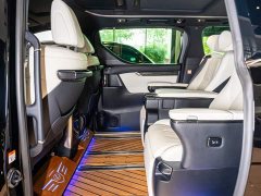 Lexus LM 300h seven-seater elegant version - photo 11