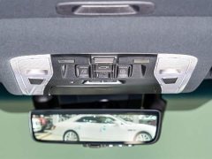 Lexus LM 300h seven-seater elegant version - photo 17
