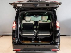 Lexus LM 300h seven-seater elegant version - photo 20
