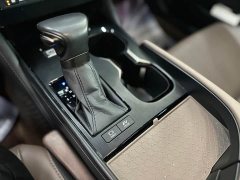 Lexus ES 300h Excellence Edition - фото 15