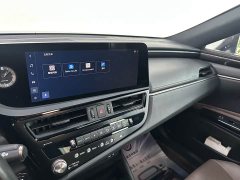 Lexus ES 300h Excellence Edition - фото 17