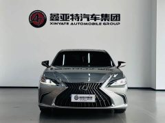 Lexus ES 300h Excellence Edition - фото 4