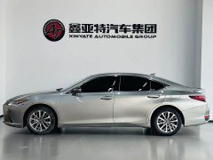 Lexus ES 300h Excellence Edition - фото 5