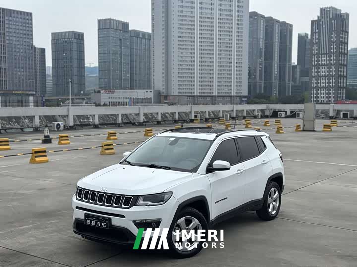 Jeep 220T Automatic Leading Edition