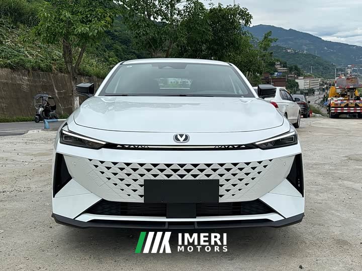 Changan UNI-V Intelligent iDD 2024 Blue Whale Intelligent iDD 136km Smart Cool Edition