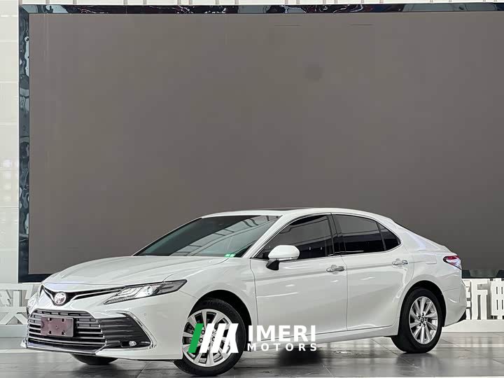 Toyota Camry 2.0G Luxury