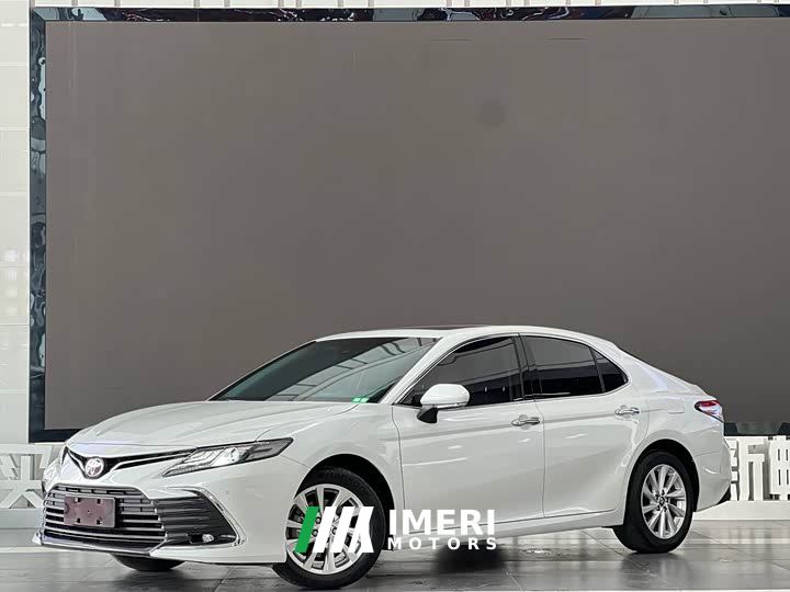 Toyota Camry 2.0G Luxury