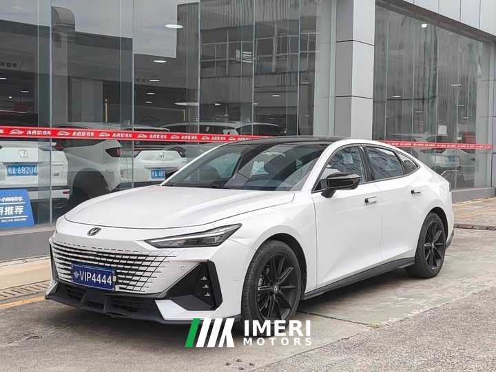 Changan UNI-V 2022 1.5T ZunGui Edition