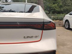 Changan UNI-V 1.5T Premium - ფოტო 19