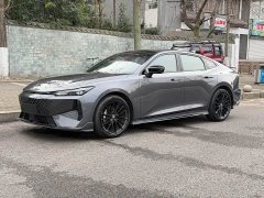 Changan UNI-V 1.5T Premium Sport - ფოტო 1