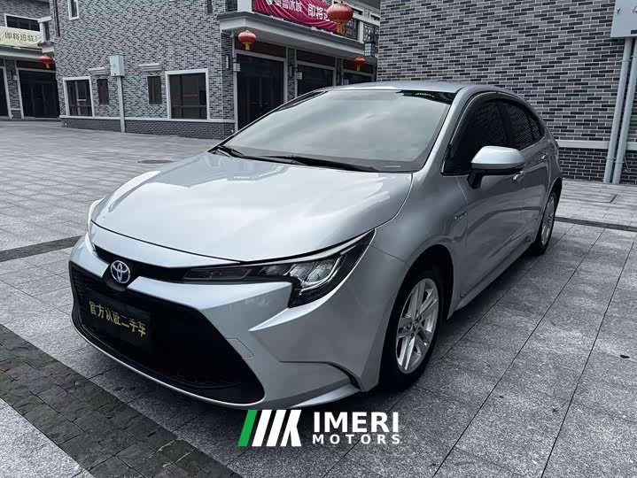 Toyota 1.8H E-CVT Edition