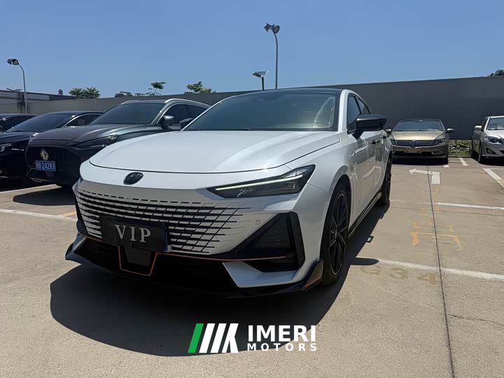 Changan UNI-V 2022 1.5T sports version