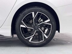 Lynk & Co 03 2023 1.5TD DCT Pro - ფოტო 9