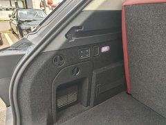 Hongqi E-HS9 690km Qixiang Edition Six-Seater - фото 17