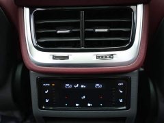 FAW Red Flag E-HS9 660km Range Flagship Edition Six-Seater - ფოტო 17