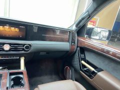 Hongqi Golden Sunflower Guoyao 2022 4.0T Monarch Flagship Edition 4 seats - ფოტო 12
