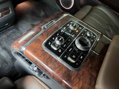 Hongqi Golden Sunflower Guoyao 2022 4.0T Monarch Flagship Edition 4 seats - ფოტო 6