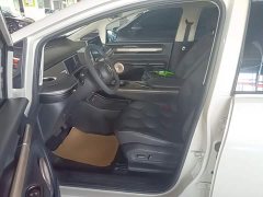 Baojun Yunduo 2023 460 Max - ფოტო 15