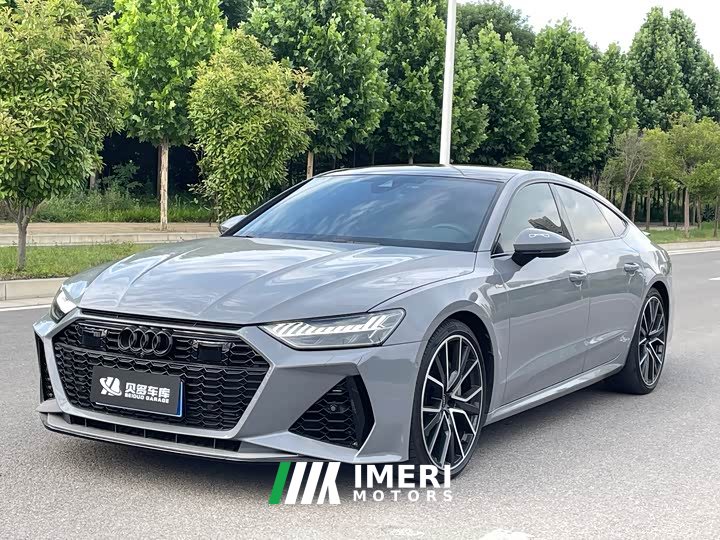 Audi A7 55 TFSI quattro Deluxe Version