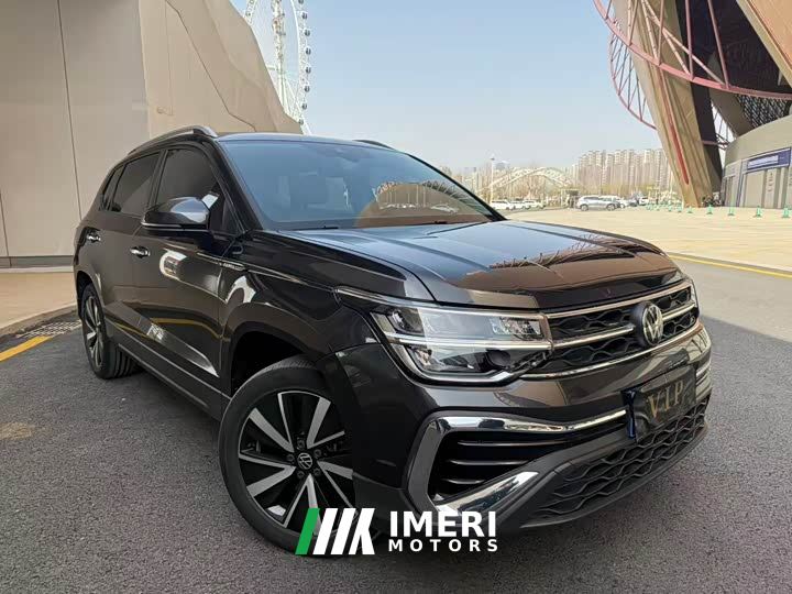 Volkswagen Touareg 300TSI Two-Wheel Drive Moonlight Edition